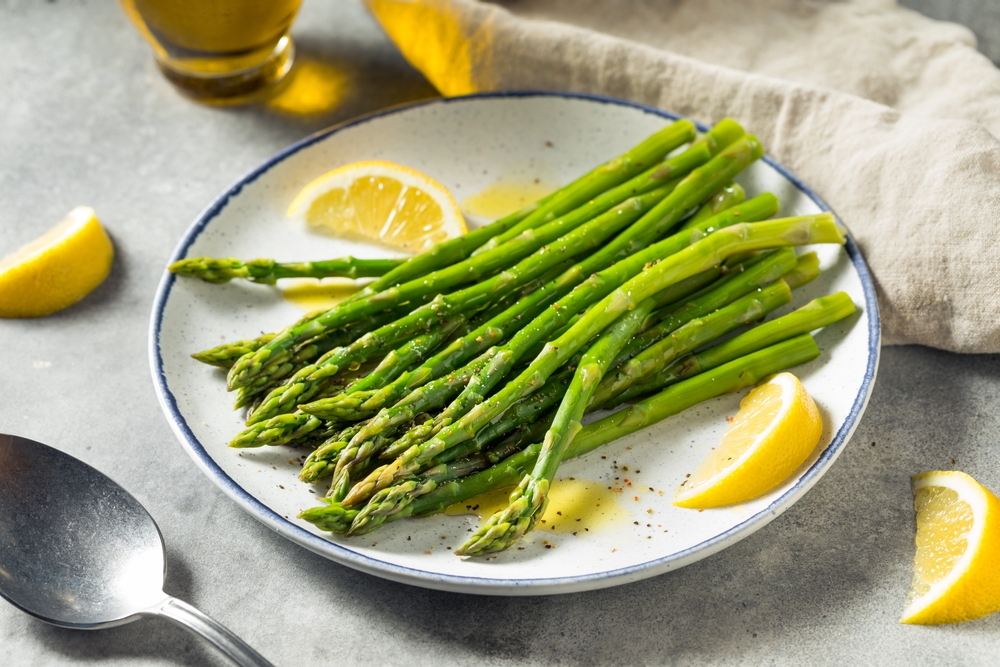 Steamed asparagus with lemon and olive oil.