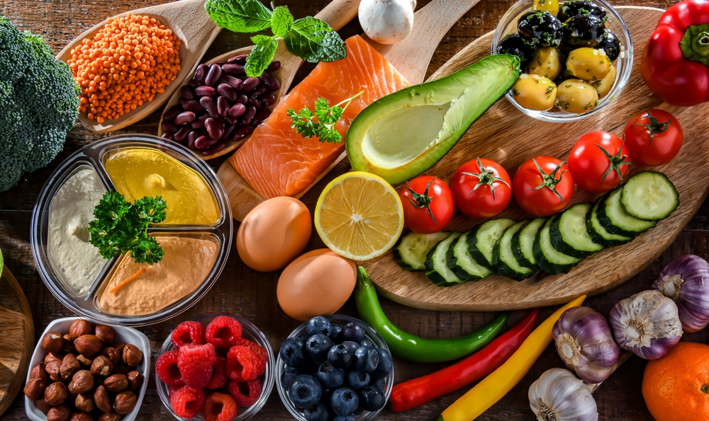 A variety of foods from the Mediterranean diet.